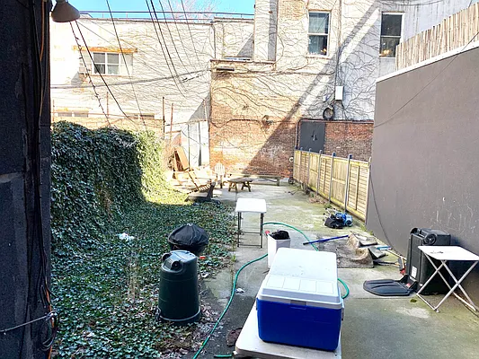 Rented by Blue Egg Realty Corp | media 9