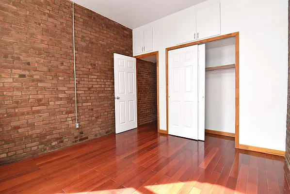 Rented by J Misrahi Realty Corp | media 2