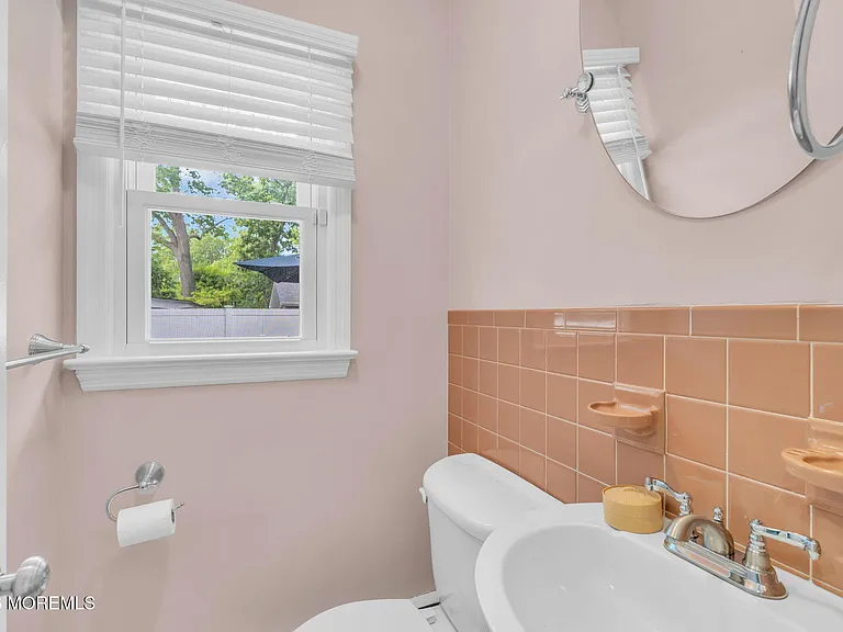 485 Freehold St — Photo 11