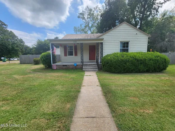 301 Hopson St, Tutwiler, MS 38963