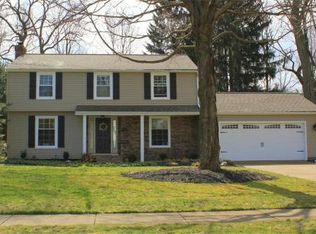 8242 Litchfield Dr, Mentor, OH 44060