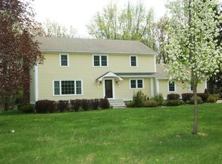 4 Twinbrooks Trl, Chester, NJ 07930