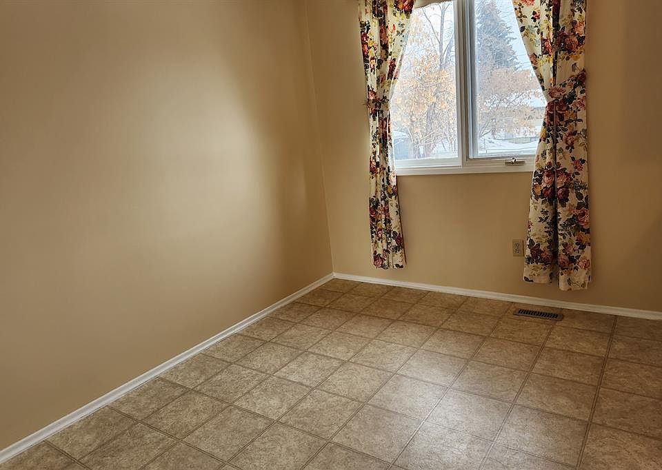 3901 W 50th Ave Lloydminster, SK, S9V0P2 Apartments for Rent Zillow