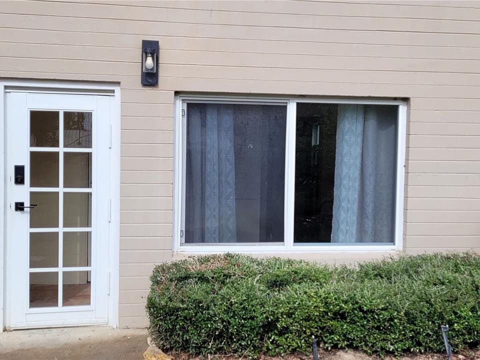 1st image of 499 E Minnehaha Ave