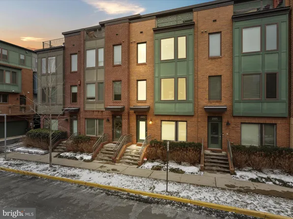 2973 Stella Blue Ln, Fairfax, VA 22031