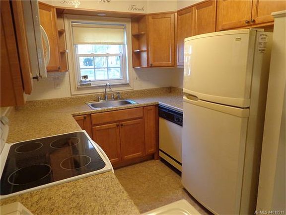 3rd image of 42F Cambridge Ct #100F