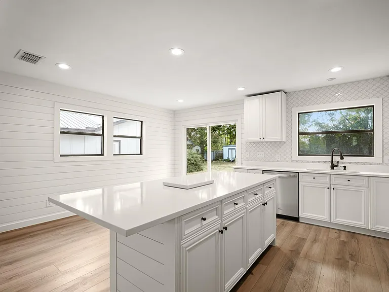 413 Sun Bonnet Dr — Photo 10