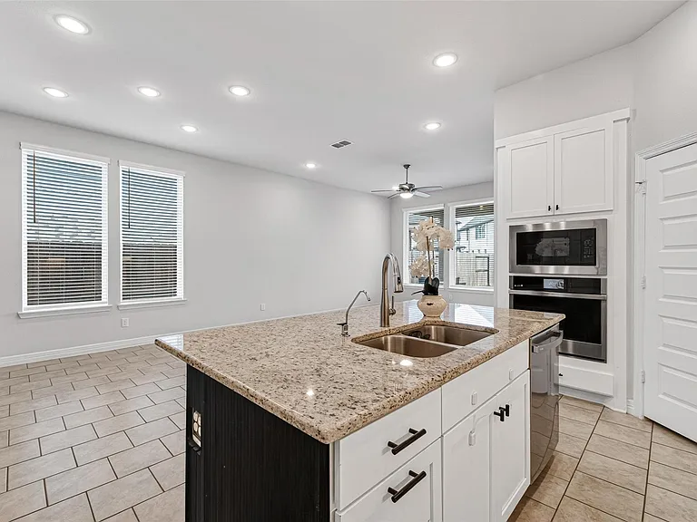 6602 Albany Forest Ct — Photo 22