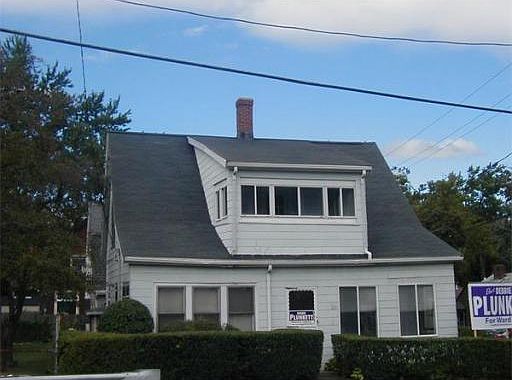1st image of 218 Lynnfield St