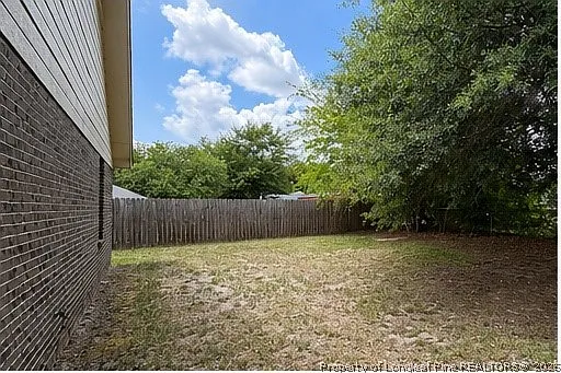 3 bed, 2.0 bath, 1263 sqft, $1,595 — Photo 3