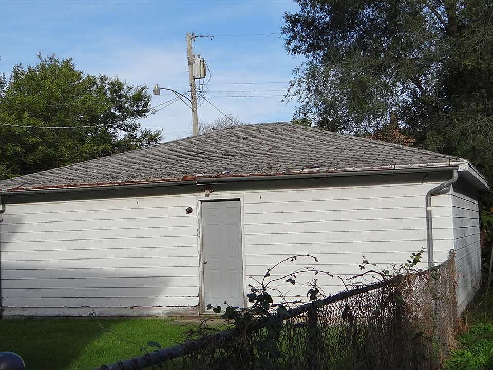Building Photo 4