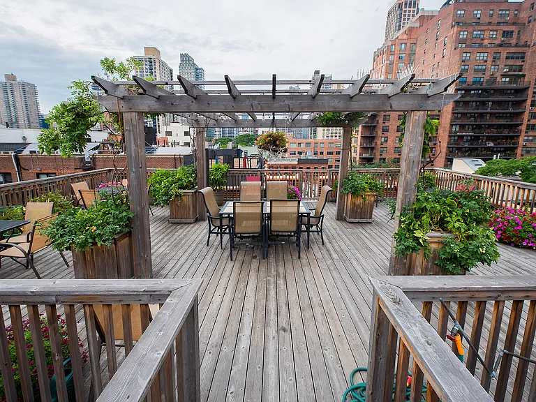 325 E 80th St #3B — Photo 13