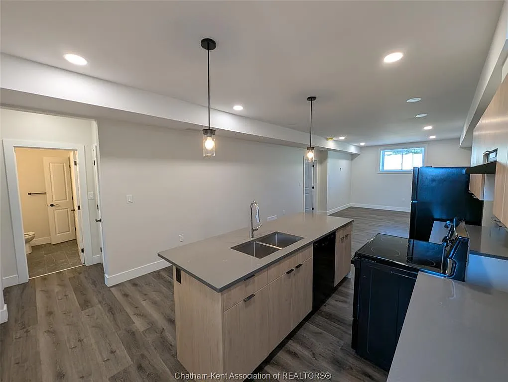 2 bed, $1,875 — Photo 3
