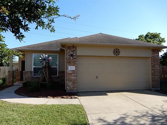 2nd image of 9606 Briartrace Ct