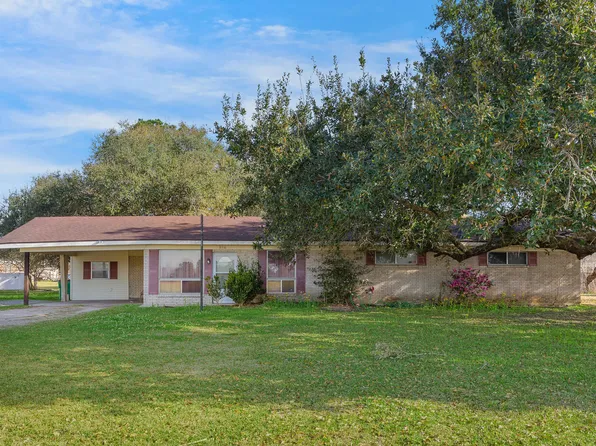 818 Canal St, Jeanerette, LA 70544