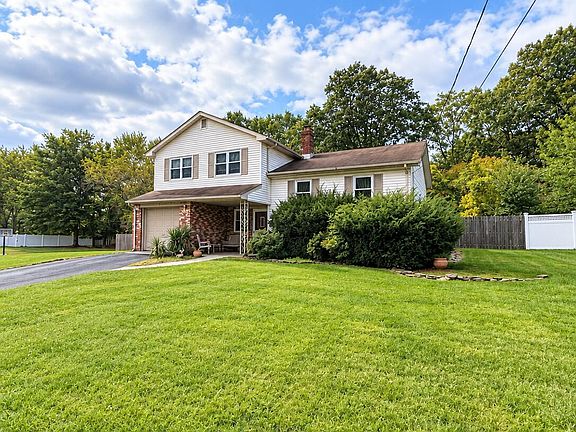 3rd image of 26 Chestnut Hill Road