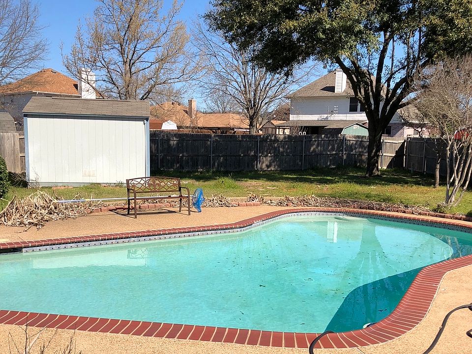 1st image of 807 Blossomwood Dr
