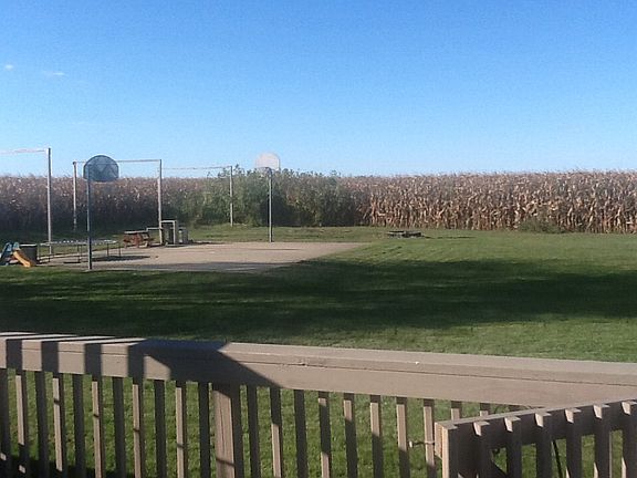 Back yard/basketball ct