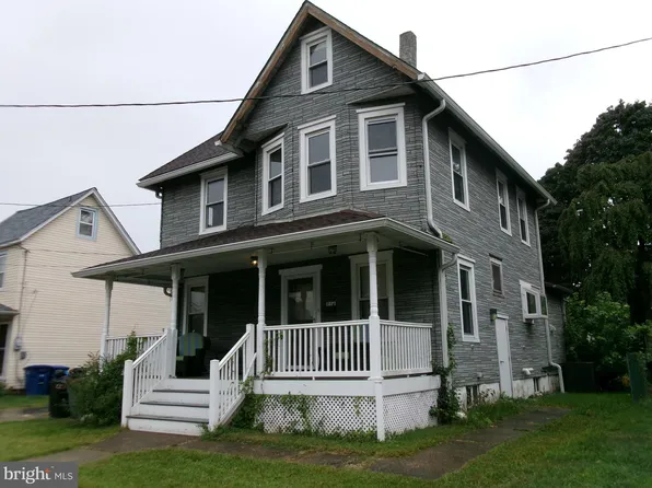 714 Hickory St, Delanco, NJ 08075
