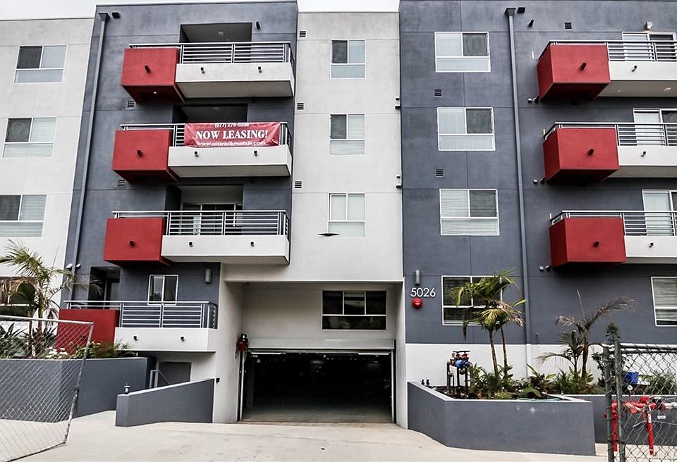 1st image of 5026 Rosewood Ave #5052