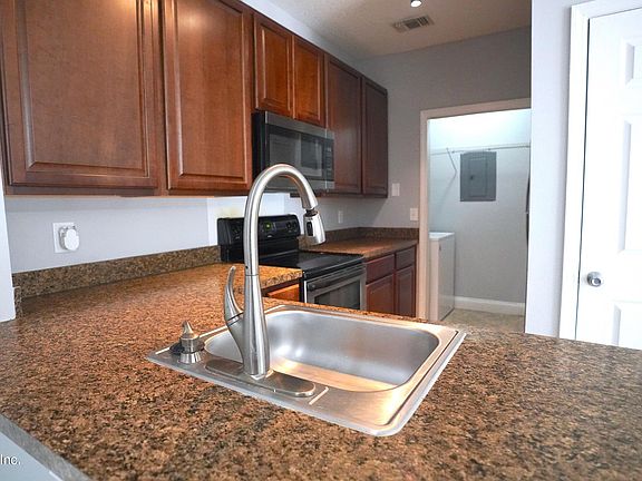 5th image of 120 VERACRUZ Drive #822