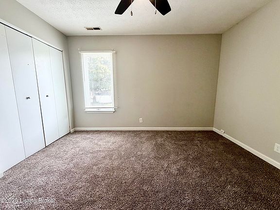 4th image of 821 Commerce St
