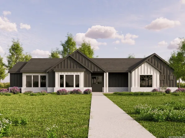 165 W Magnolia, La Vernia, TX 78121