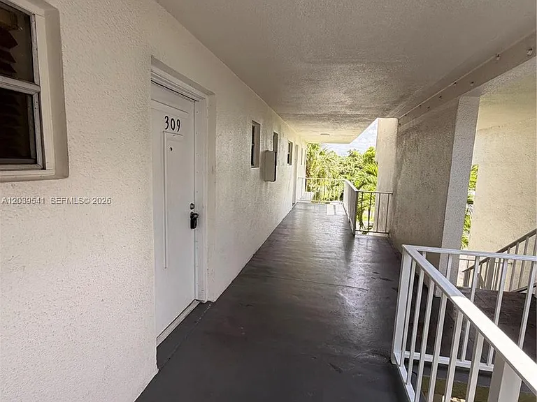 4205 N University Dr #309 — Photo 25