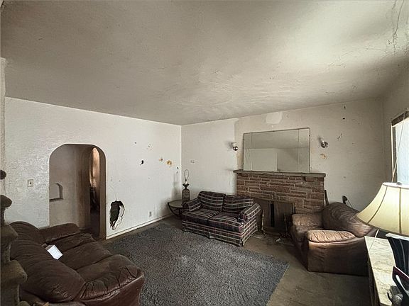 2nd image of 1626 Painters Run Rd