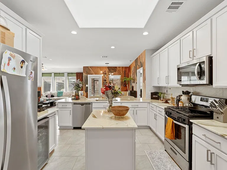 1511 Maple Ridge Dr — Photo 11