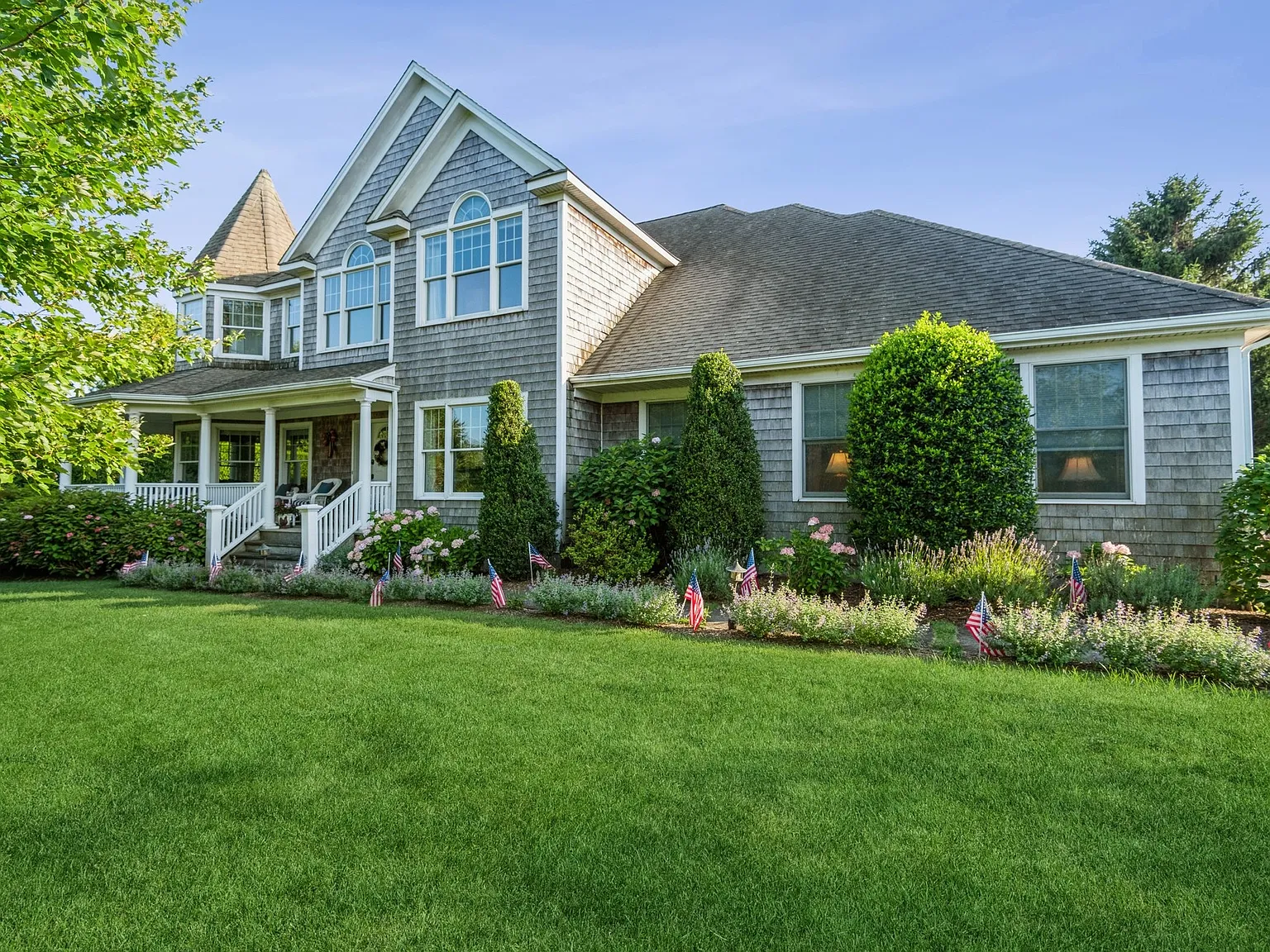 Beautiful Water Mill Rental — Photo 2