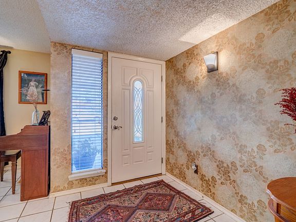 2nd image of 5508 Beechwood Pl