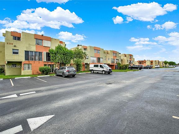 2nd image of 9390 W Flagler St APT 218F