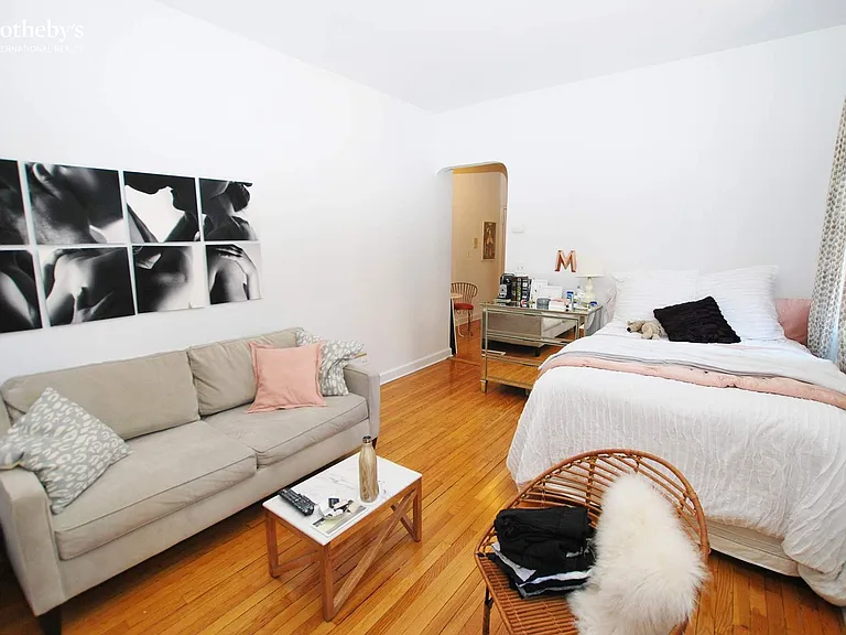 100 W 73rd St #4C — Photo 2