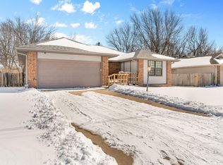 2132 S Golden Ave, Springfield, MO 65807