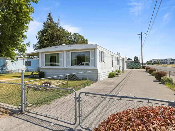 627 S 25th Ave, Pasco, WA 99301