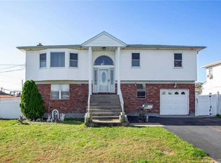 83 S 5th St, Bethpage, NY 11714