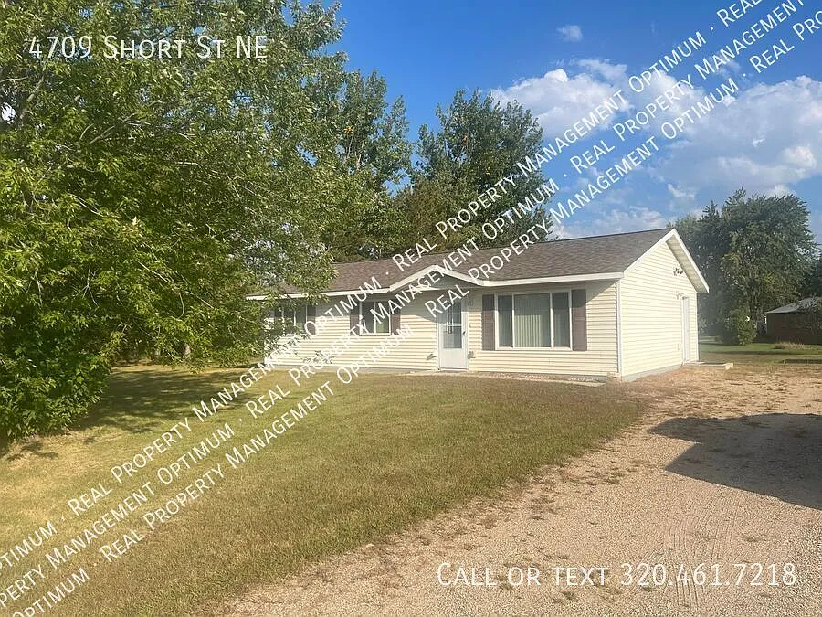 3 Bedroom 1 bath home in Carlos -Available Now — Photo 1