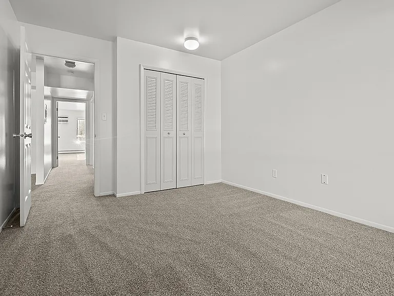 Wood Creek Apartments — Photo 37