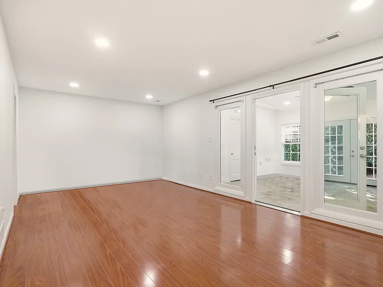 2505 Patriot Way #D — Photo 5