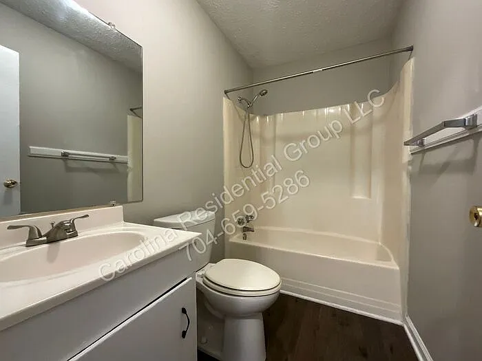 322 E Sumter St #4 — Photo 9