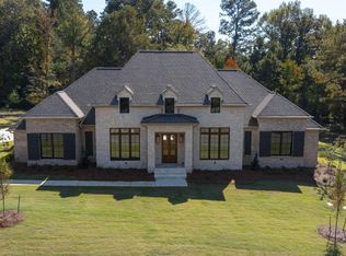 128 Leslie Dr, Flowood, MS 39232