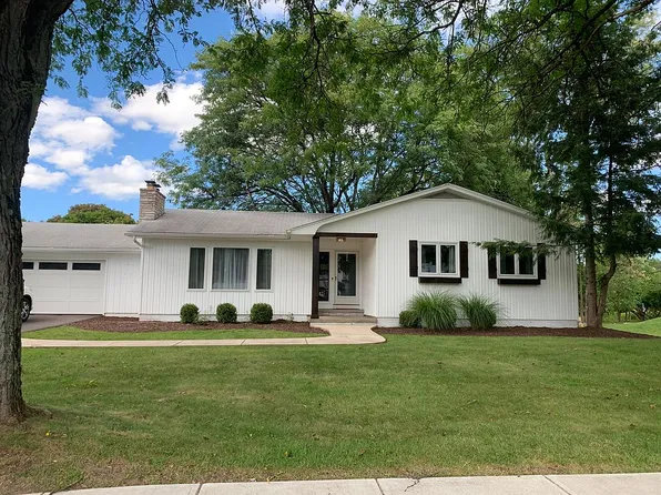 3 Charles St, Auburn, NY 13021