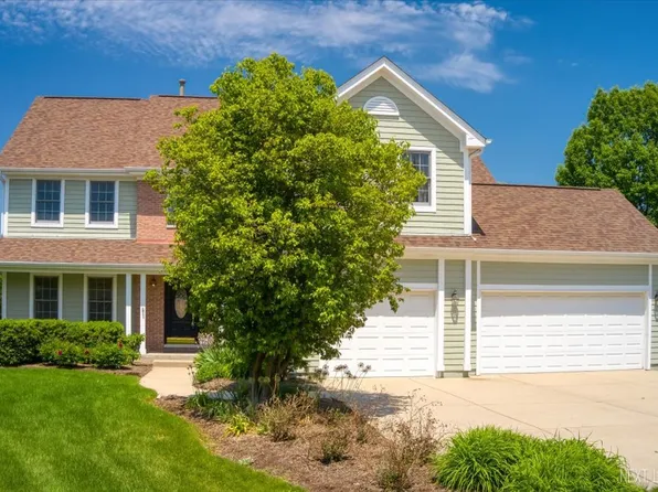 39W842 Louisa May Alcott Ln, St Charles, IL 60175