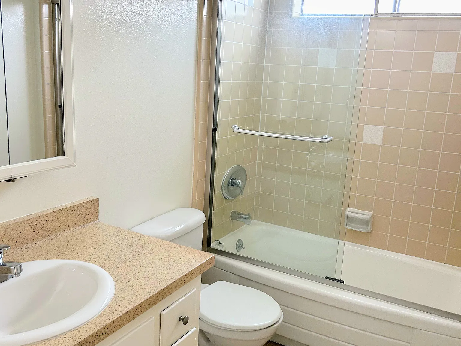 2 bed, 900 sqft, $2,195 — Photo 4