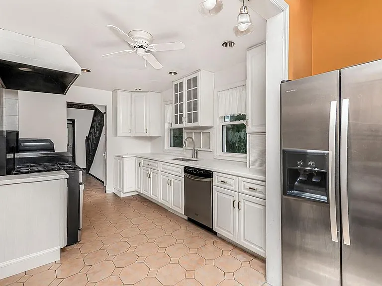412 Warburton Ave #3 — Photo 6