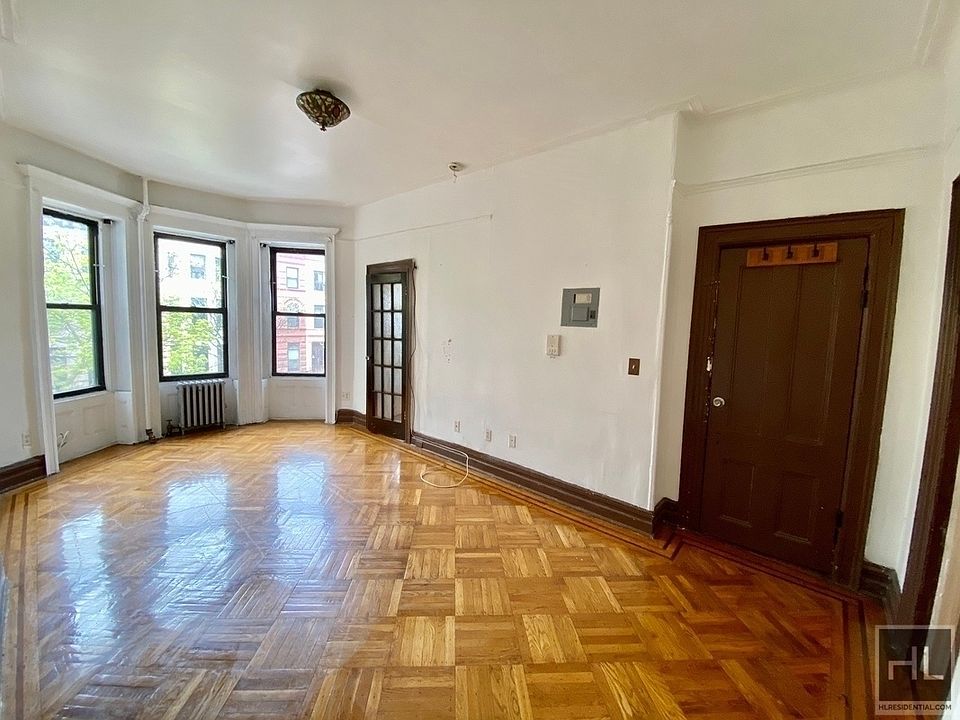 1st image of 398 Hancock St #3A
