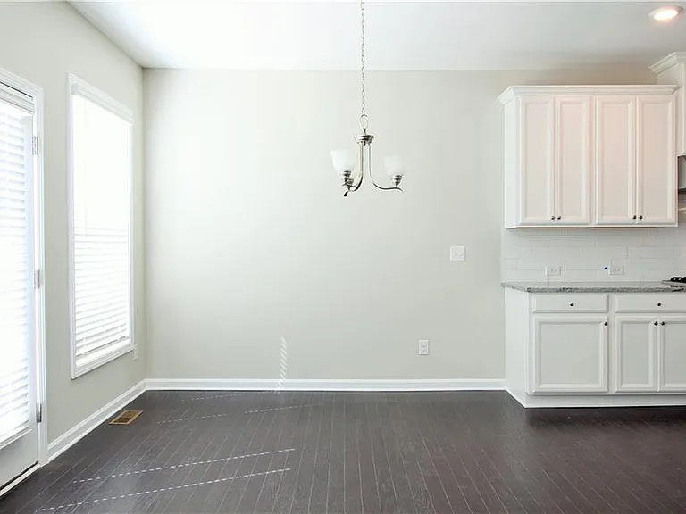 271 Northaven Ave — Photo 4