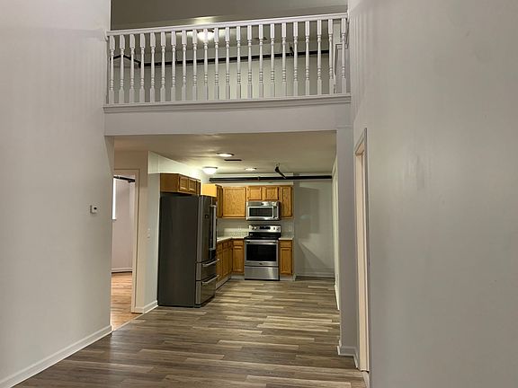 3rd image of 122 Miami St #10