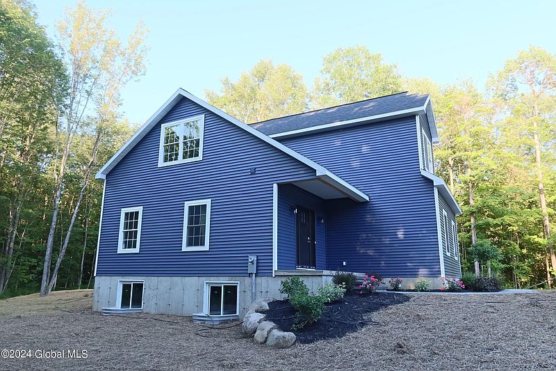 4th image of 1330 Division Street